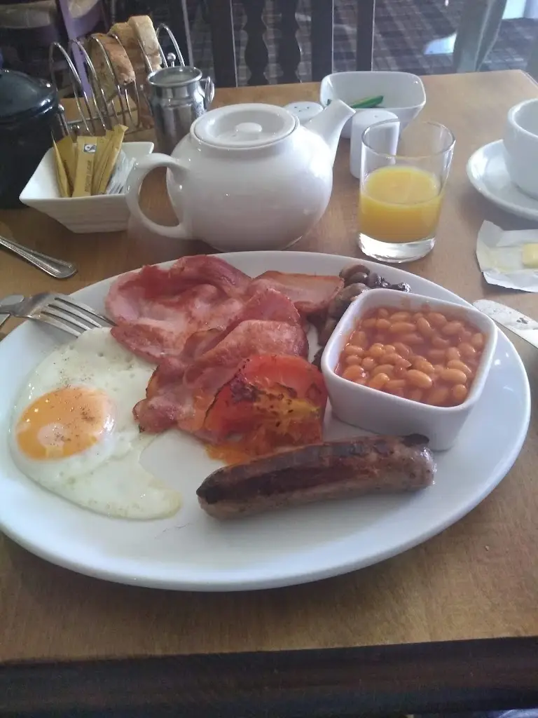 Menu_The White Lion Inn_Essendine_image_3