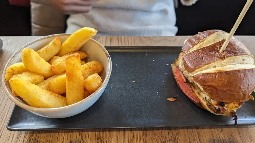 Menu_GOGOS Waterfront Restaurant_Eton Wick_image_9