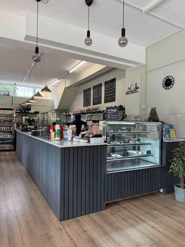 Huss Ali_The Corner Cafe_Eton Wick_review