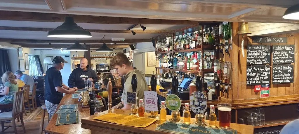 The Tally Ho_Eversley_slider_image_1