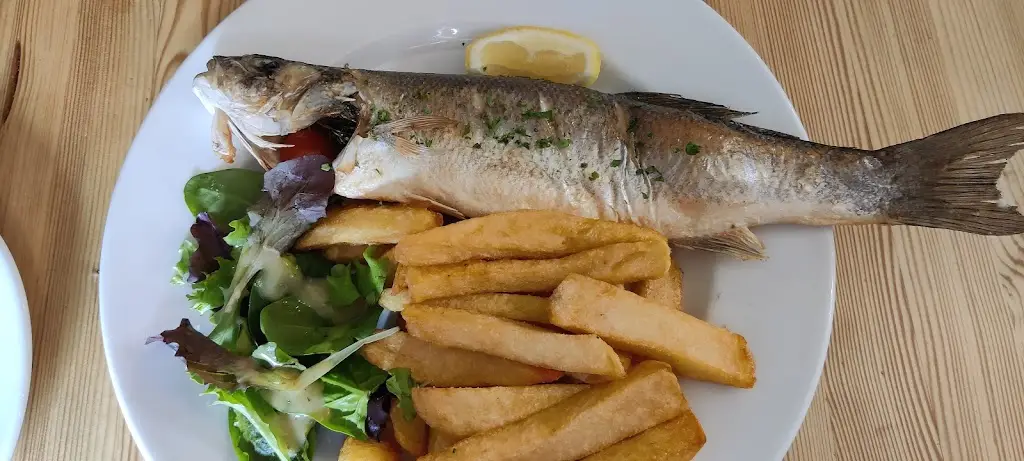 Menu_The Golden Pot_Eversley_image_3