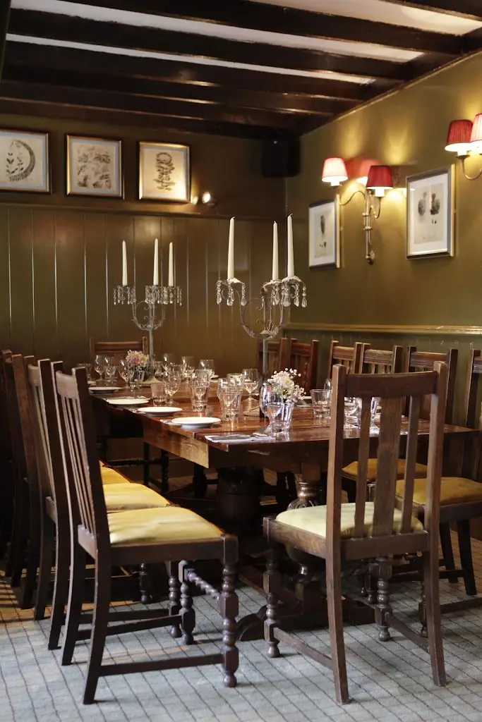 The Chequers_Eversley_slider_image_1