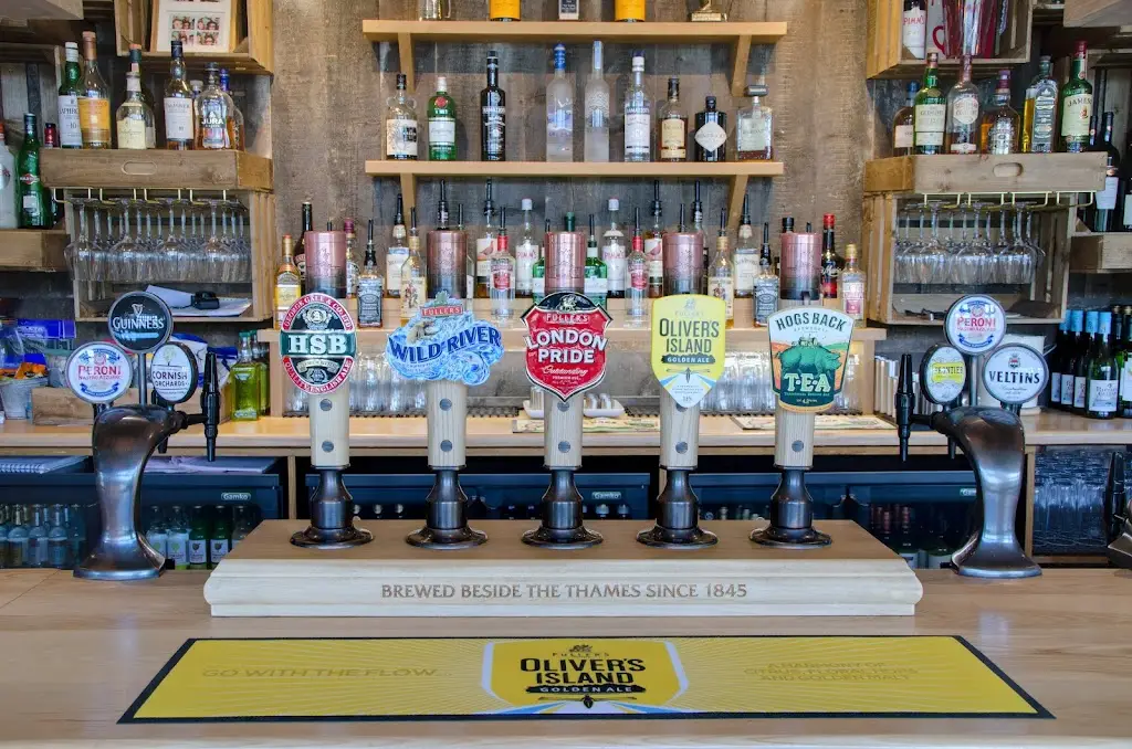 The Frog & Wicket, Eversley Restaurant in Eversley