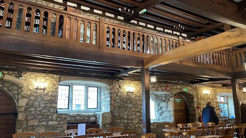 Ian Sheppard_Pilgrim’s Hall_Aylesford_review