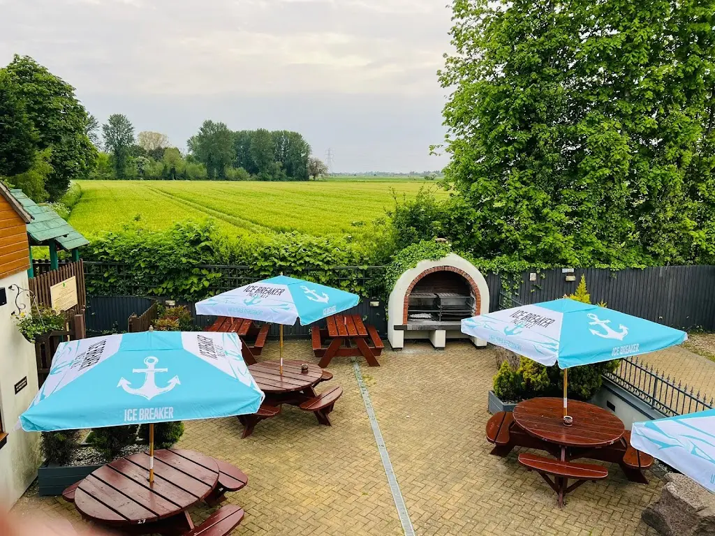 The Elm Tree Inn restaurant in Emneth