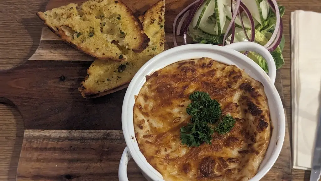 Ant L _Blues Restaurant & Bar_Emneth_review