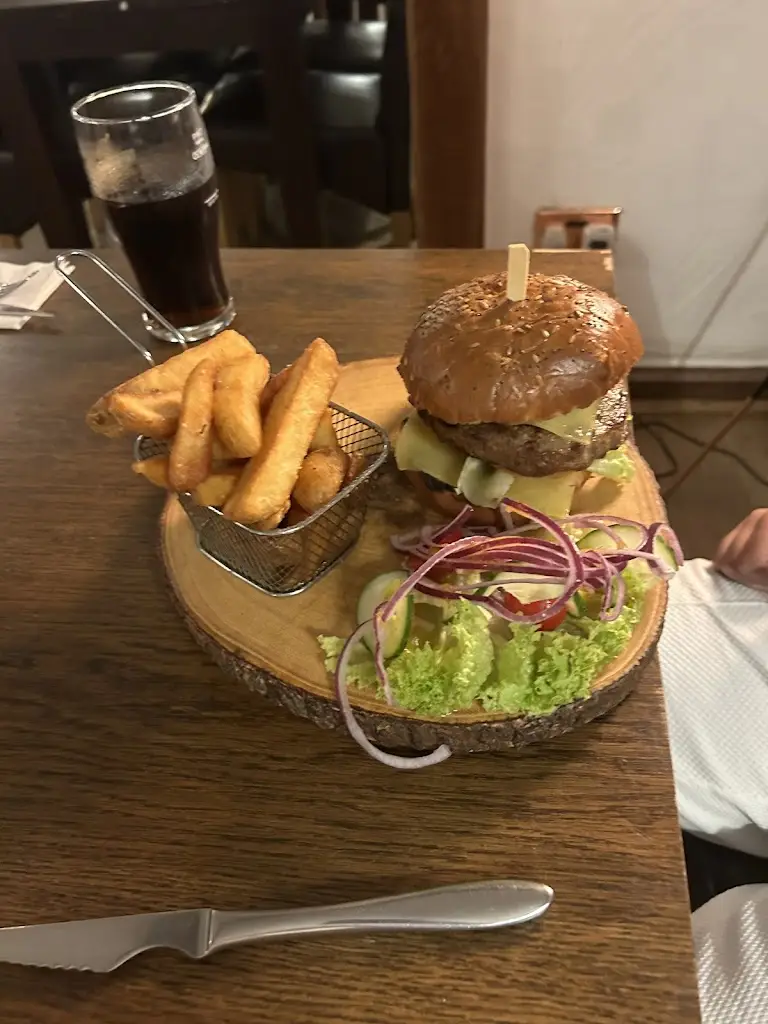 kane taylor_Blues Restaurant & Bar_Emneth_review