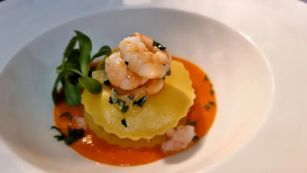 Blues Restaurant & Bar_Emneth_slider_image_3