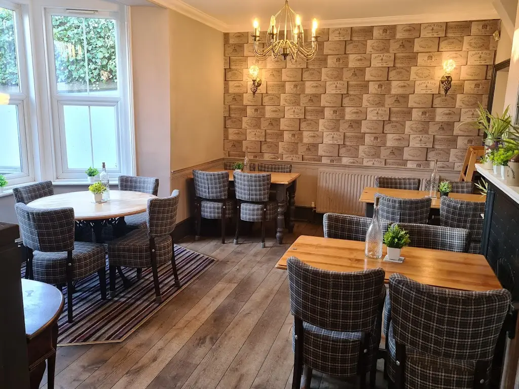 The Lower Bell_Aylesford_slider_image_1