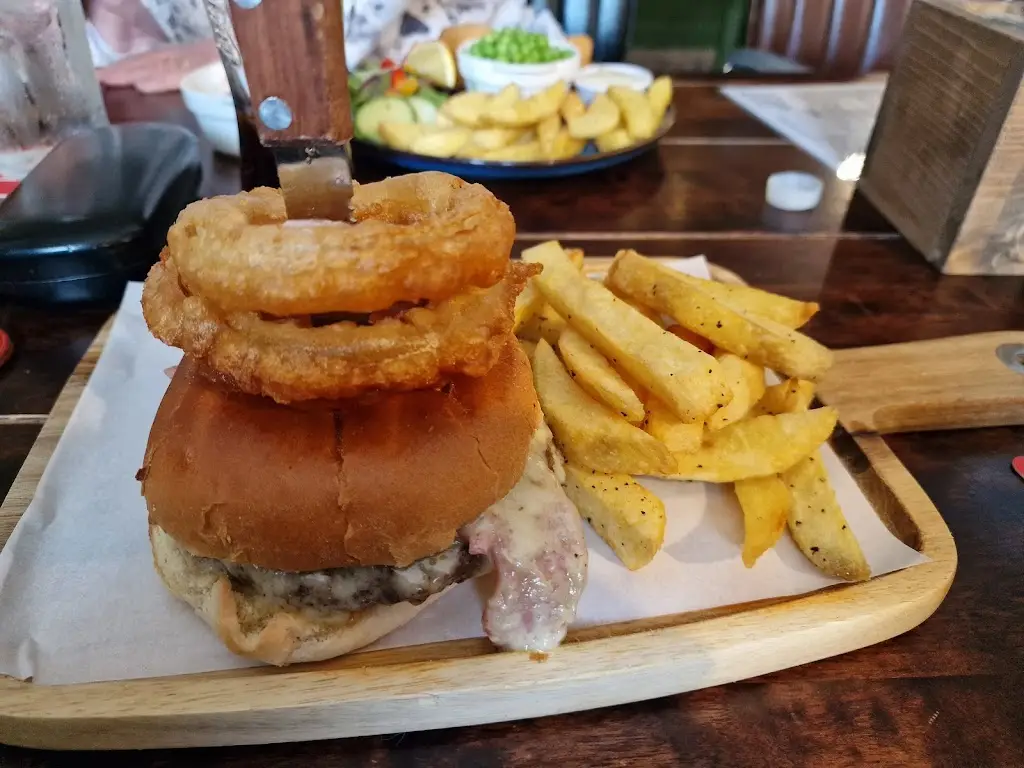 J Mawdsley_The Sportsman_Emneth_review