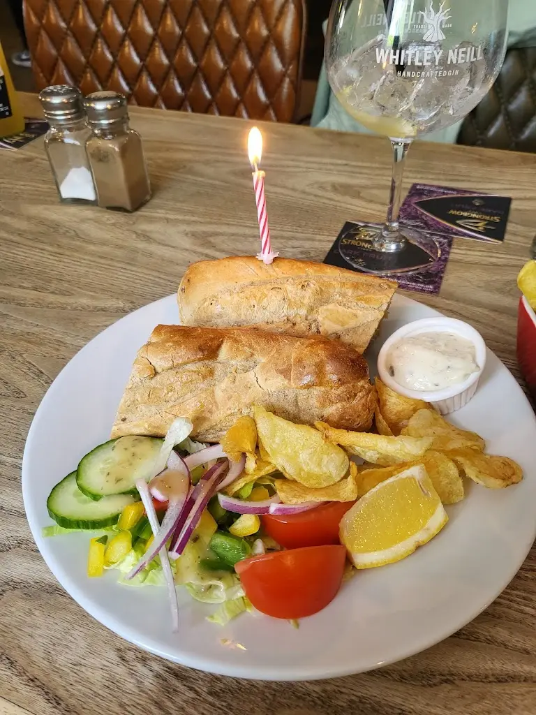 Julia Gale_The Sportsman_Emneth_review