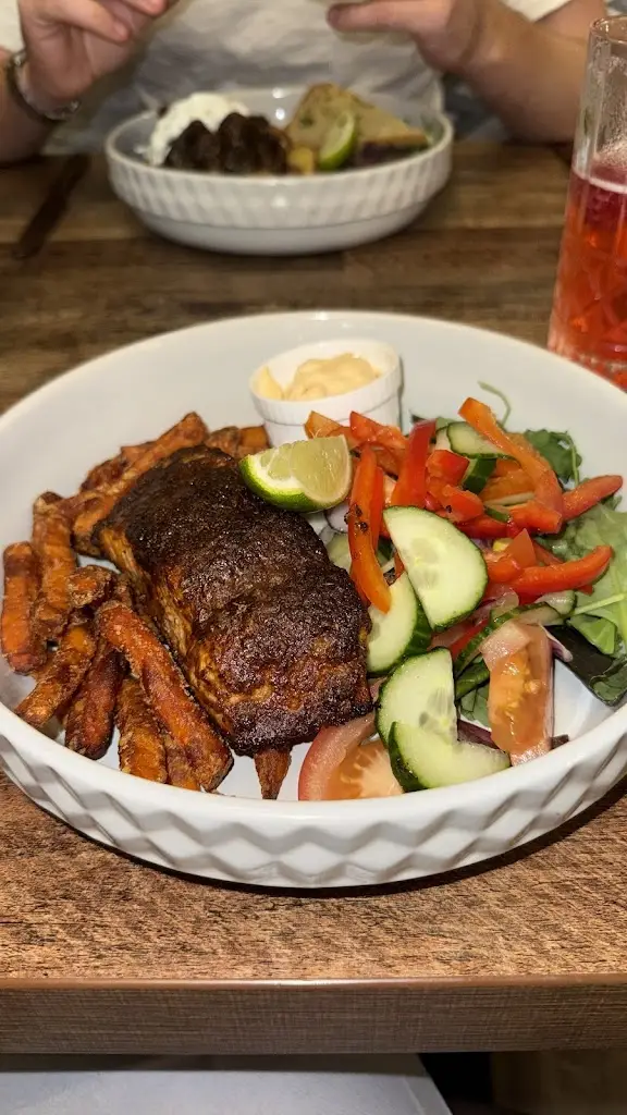 Natalie Lynch_The Barn Restaurant_Emneth_review