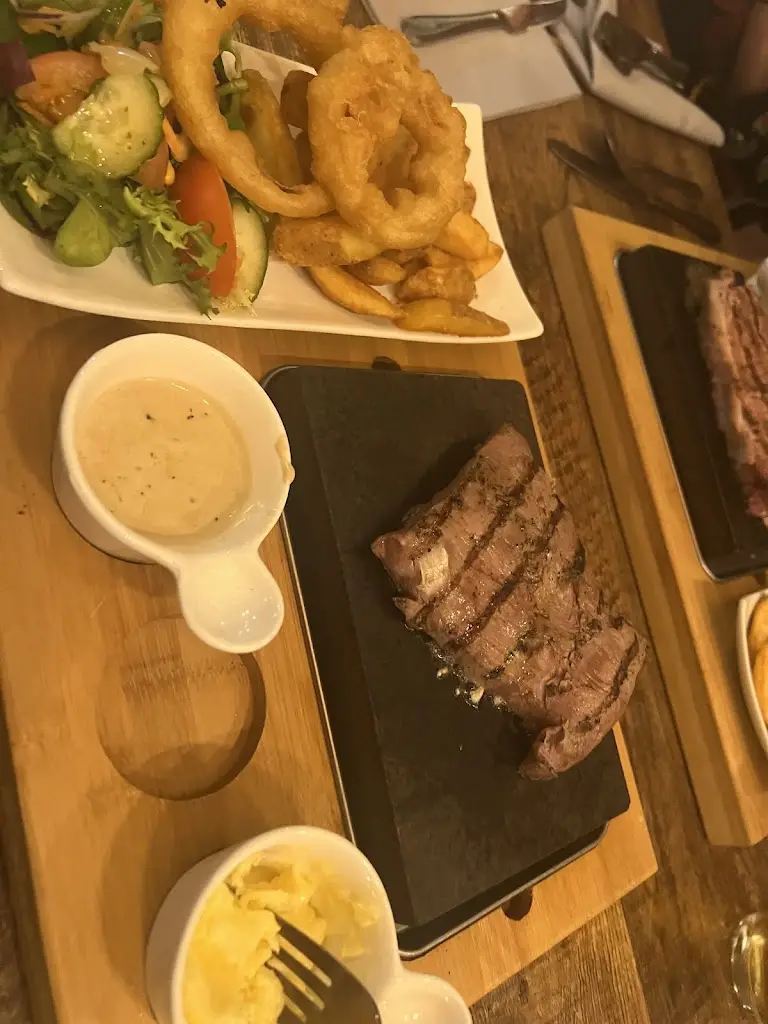 Charley-Marie Beacham_The Barn Restaurant_Emneth_review