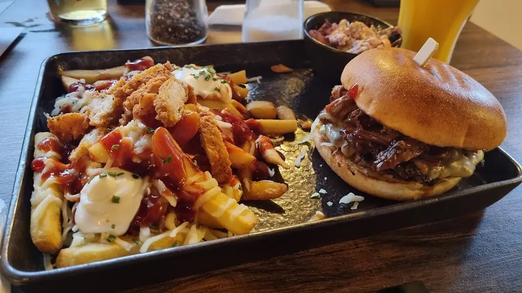 Edward Carmody_Charlie's_Emneth_review