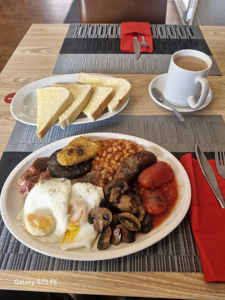 Bygones_Emneth_slider_image_3