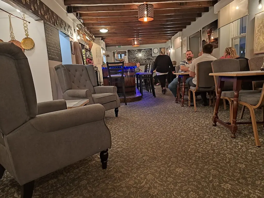 Jerry Pank_The Red Lion_Emneth_review