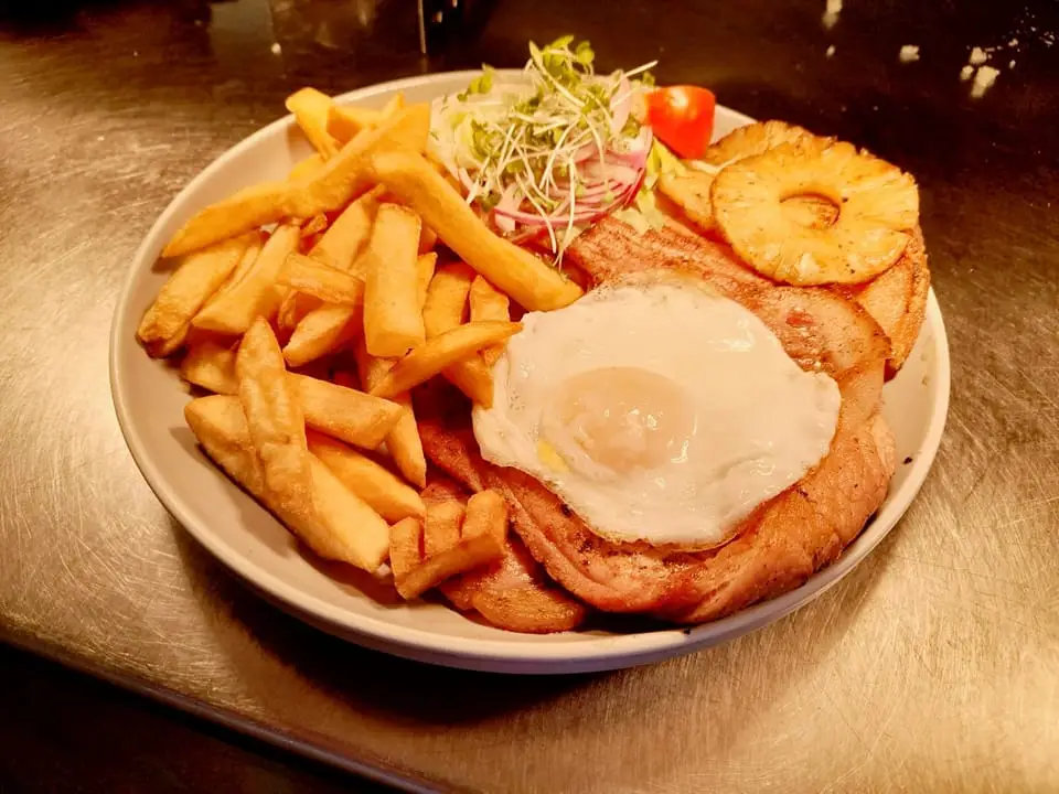 The Red Lion_Emneth_slider_image_2