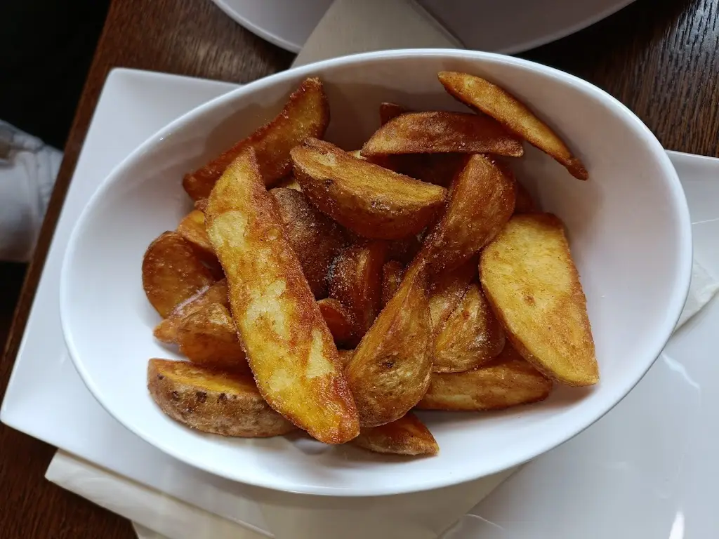 Donna McGeever_Duke's Steakhouse_Emneth_review