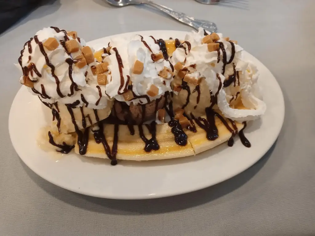 Dewey's Diner_Emneth_slider_image_1