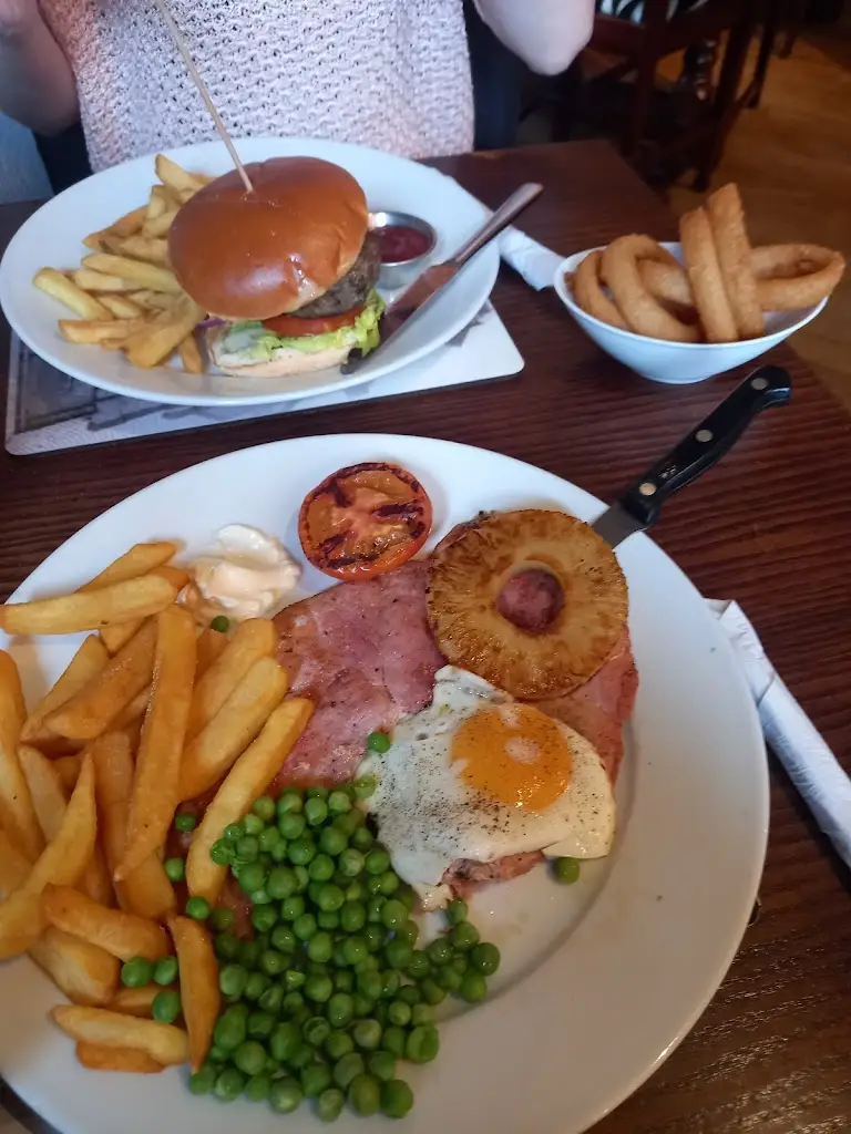 L P_Old Black Bank_Exhall_recensione