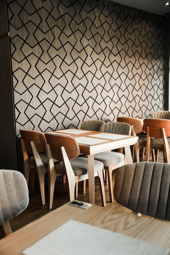 Strange Restaurant restaurante en Exhall