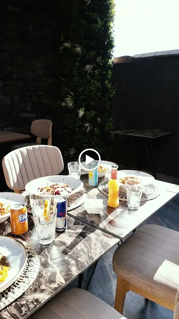 Strange Restaurant_Exhall_slider_image_2