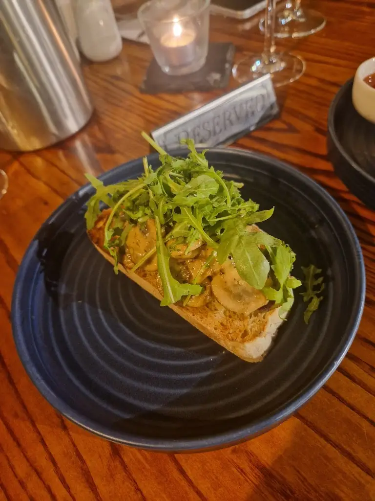 Toni Mitchell_Travellers Rest_Euxton_review