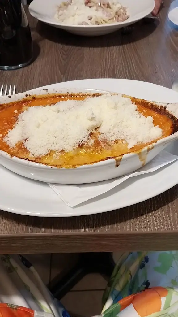 Papa Luigi's_Euxton_slider_image_2