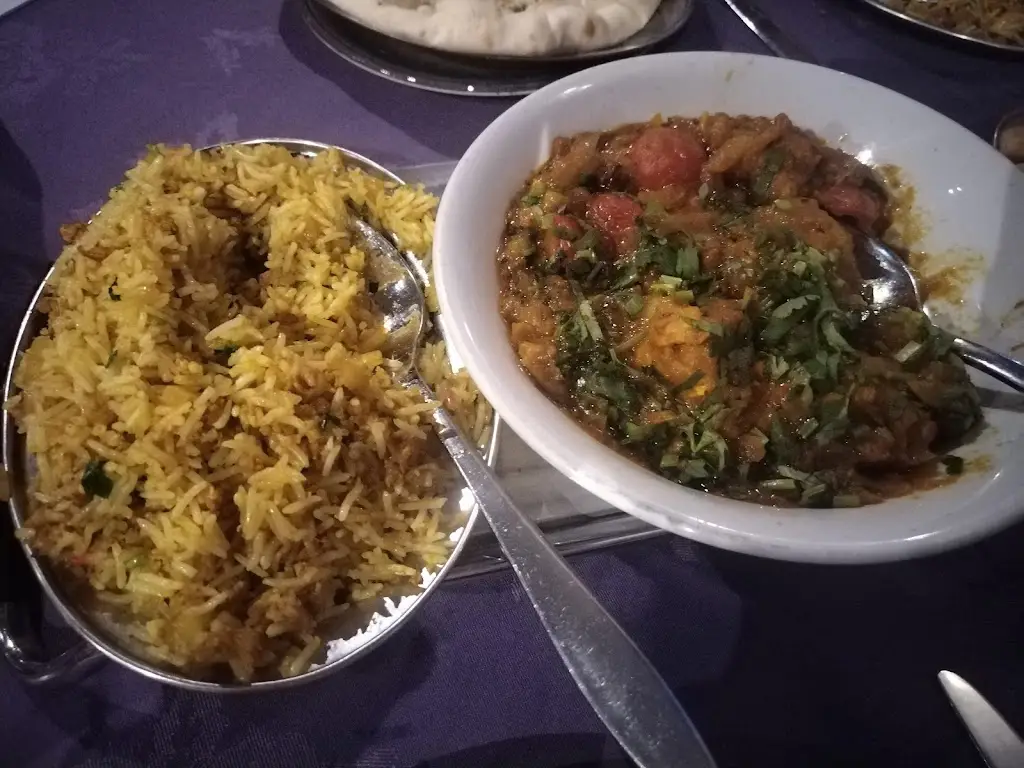 laura leadbetter_The Elephant_Euxton_review