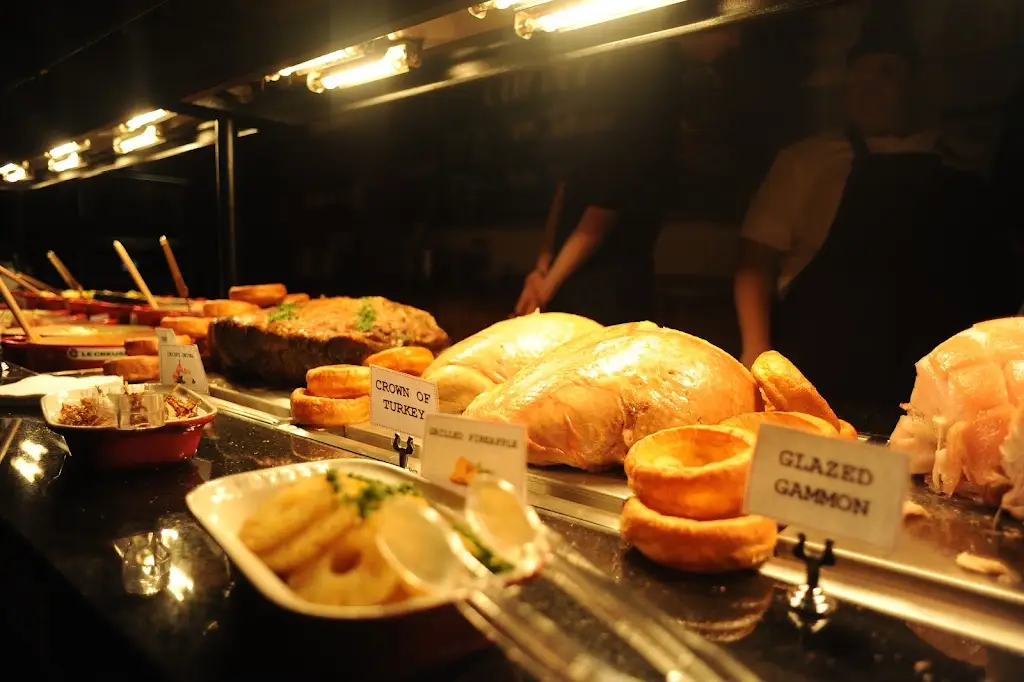 Menu_Bowling Green_Euxton_image_5