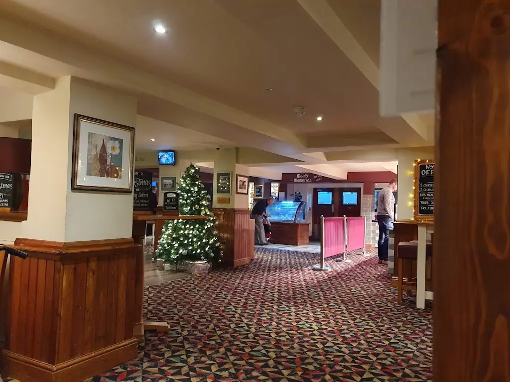 Colin Brophy_Bowling Green_Euxton_review