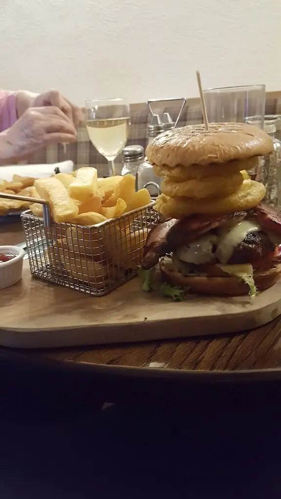 Menu_Hawk & Buckle_Etwall_image_1