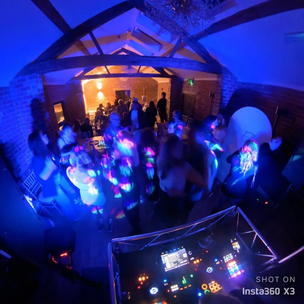 chris heckford_Hawk & Buckle_Etwall_review