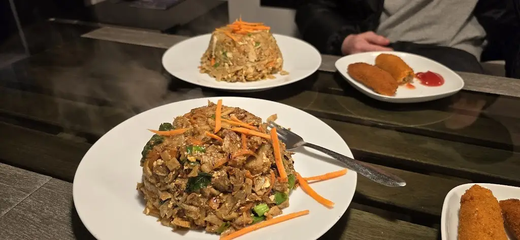 Dave Bates_Nadee's Kitchen_Etwall_review