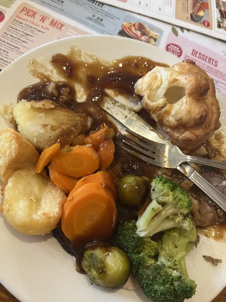 Shara Hutchinson_Cherry Tree Farm - Farmhouse Inns_Etwall_review