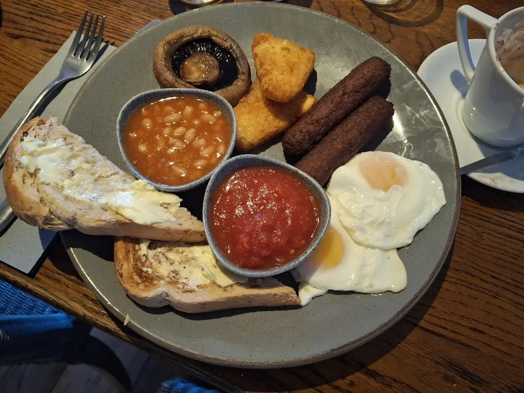 Nicki Weekes_The Dragon_Etwall_review