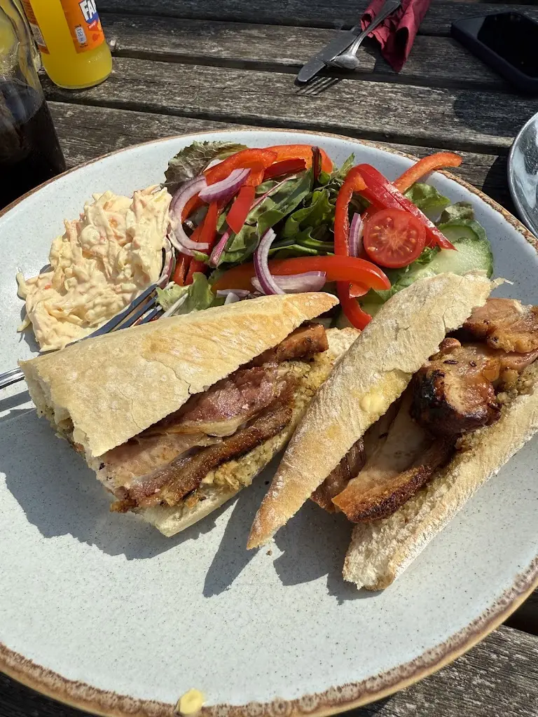 Joshua G_The New Inn_Axbridge_review