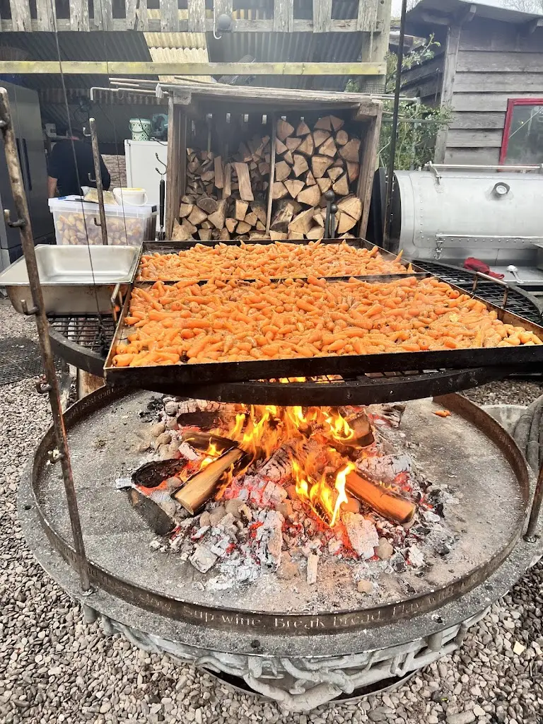 Debs Bird_Under The Nut Tree_Ewyas Harold_recensione