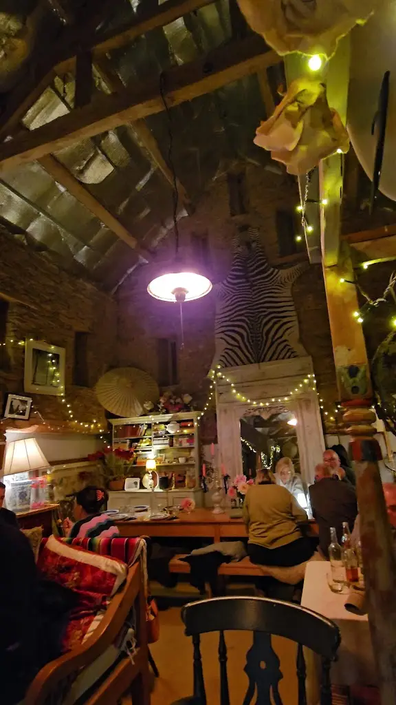 Under The Nut Tree_Ewyas Harold_slider_image_2