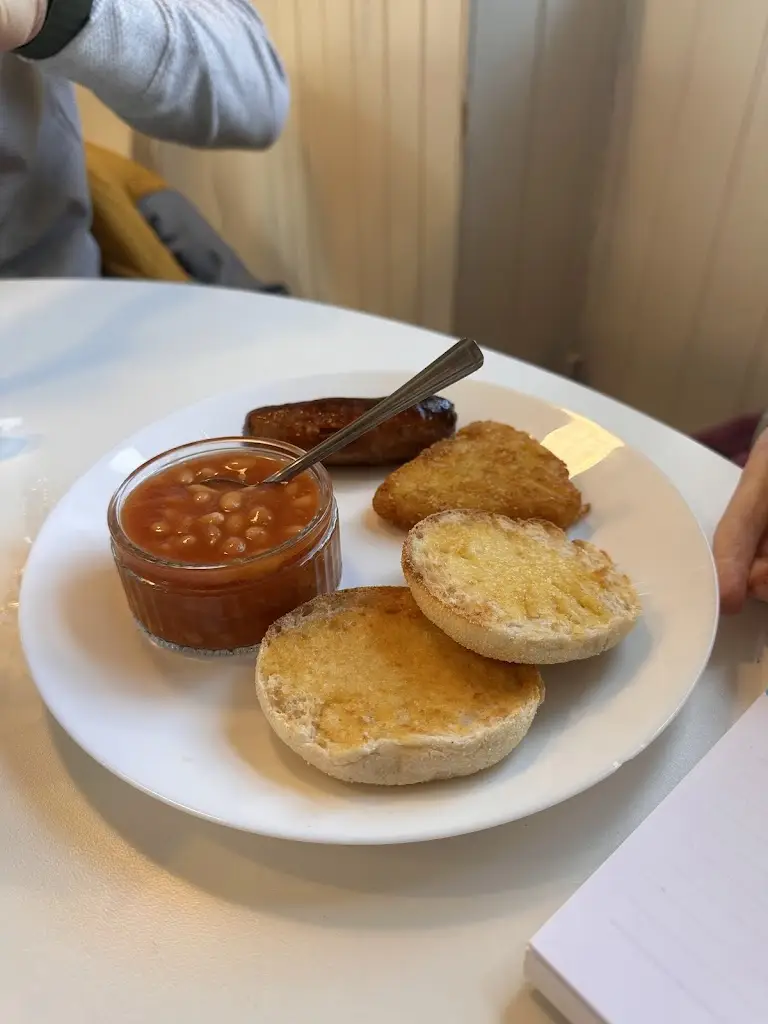 Mel Brady_Luna Coffee_Ewell_review