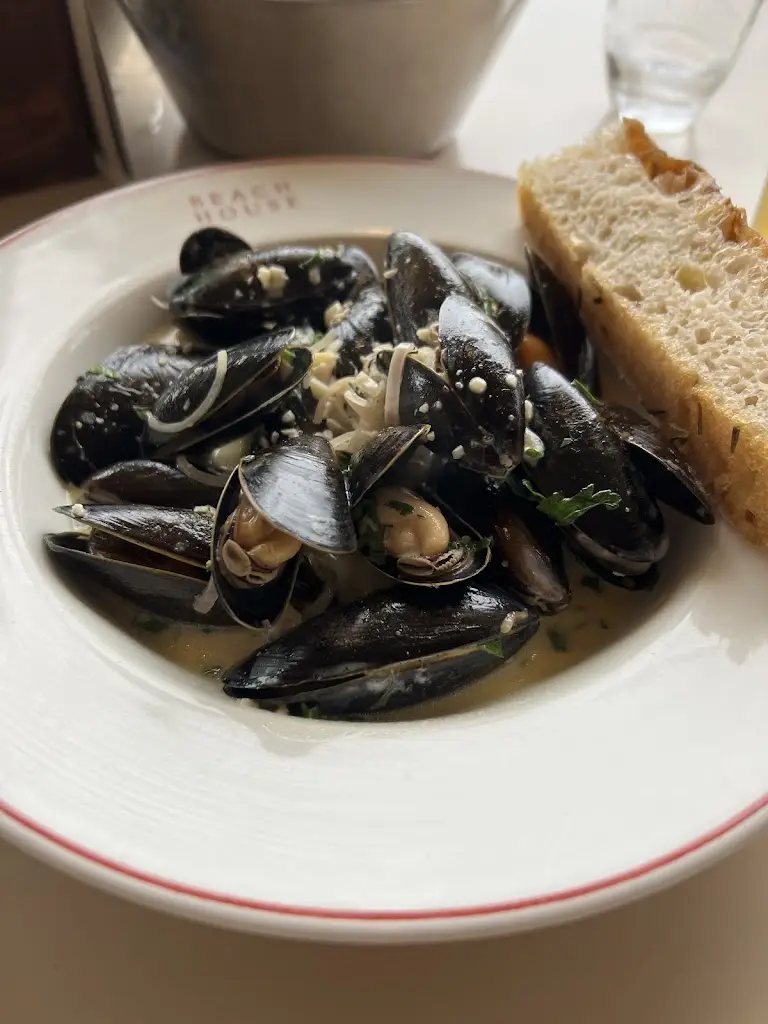 tatiana Soler Florez-Estrada_Beach House Falmouth_Falmouth_review