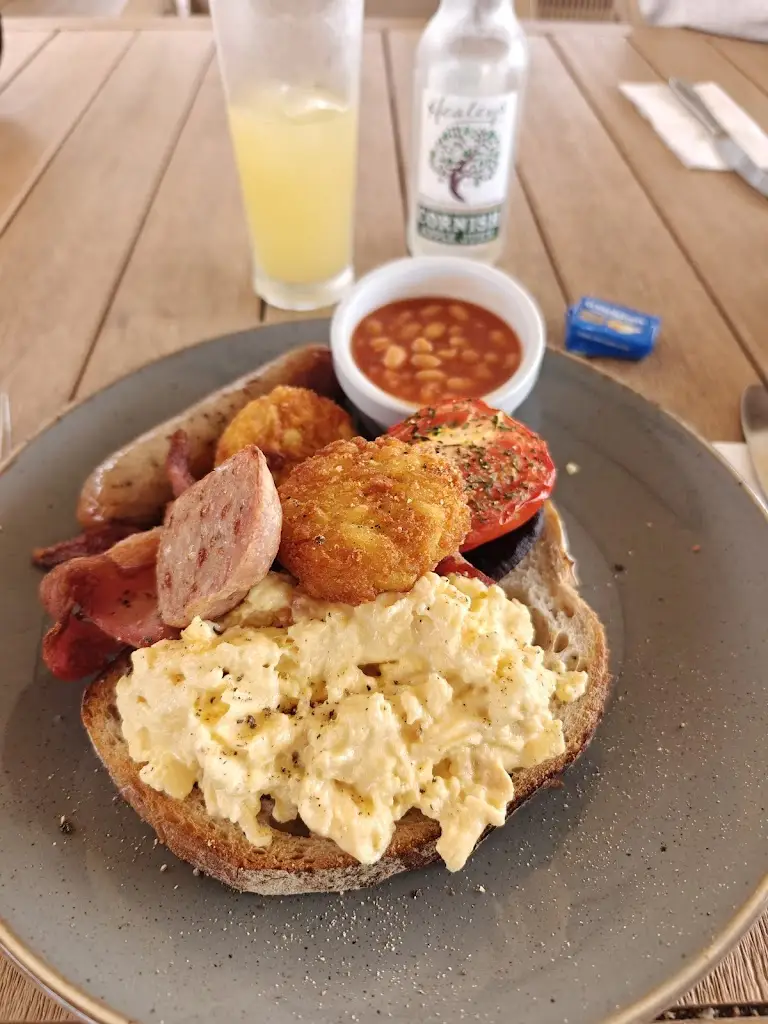 Martin Wells_Gylly Beach Cafe_Falmouth_review