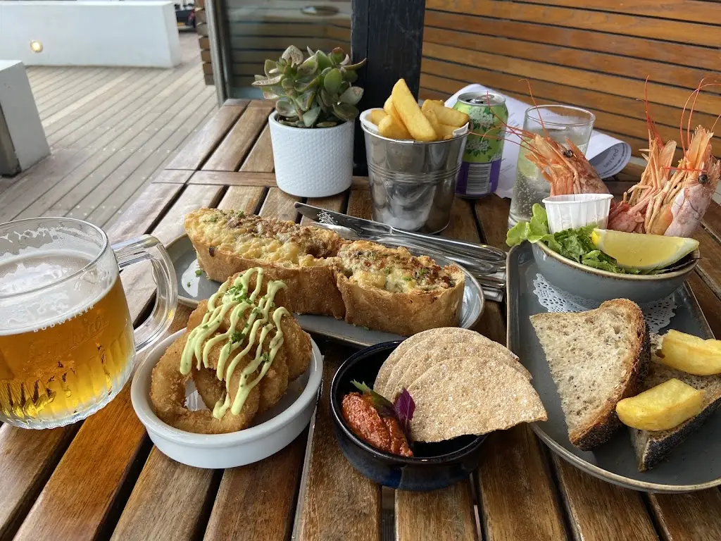 Gylly Beach Cafe_Falmouth_slider_image_3