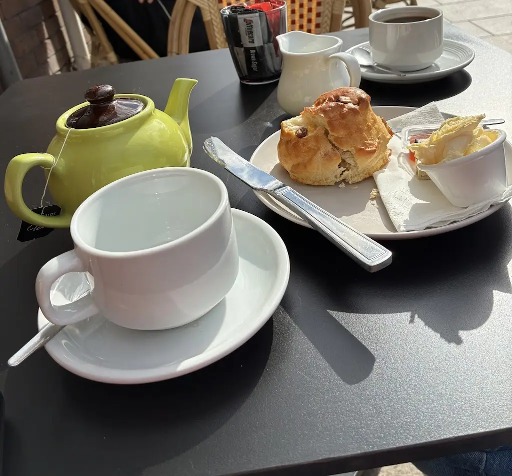 Debby K_Franklins_Exmouth_review