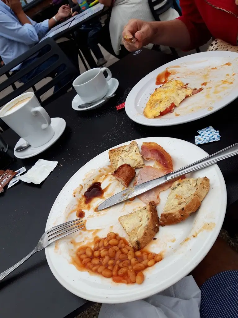 Colin Baker_Franklins_Exmouth_review