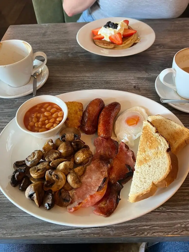 Franklins_Exmouth_slider_image_3