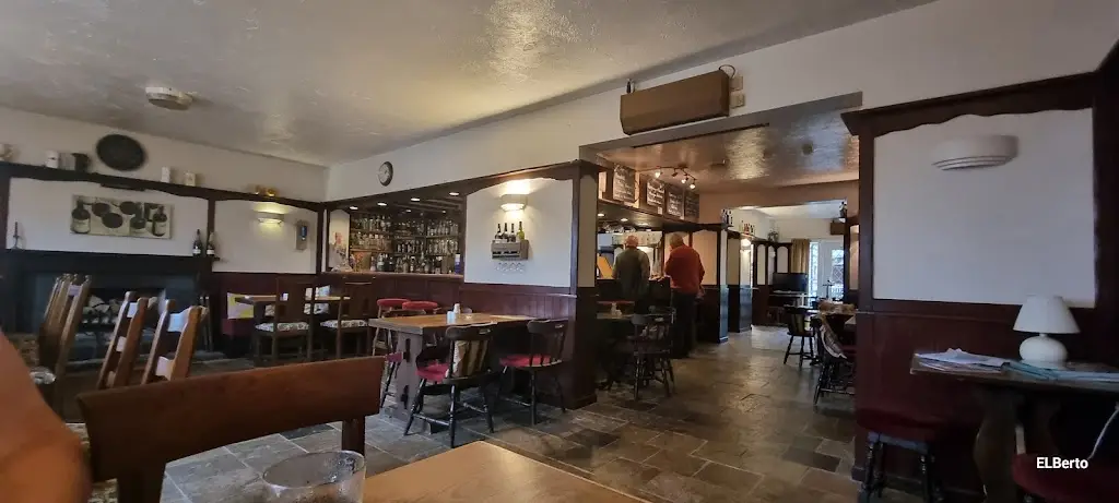 ELBERTO_The Lamb At Weare_Axbridge_recensione