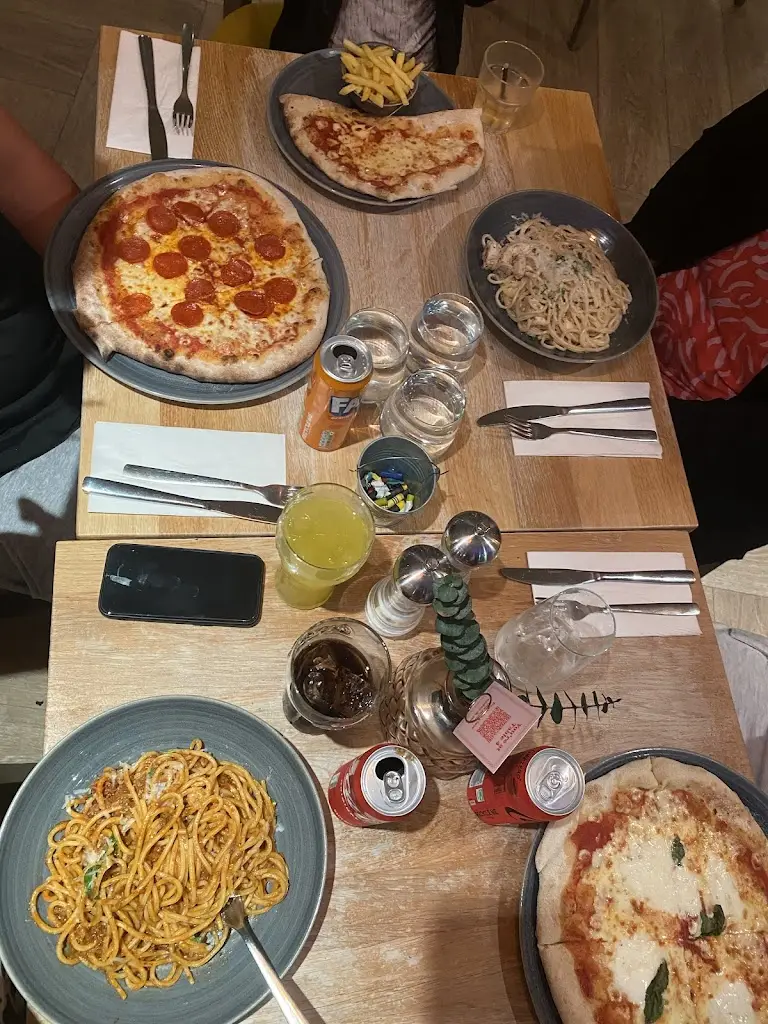 Prezzo Italian Restaurant Exmouth_Exmouth_slider_image_3