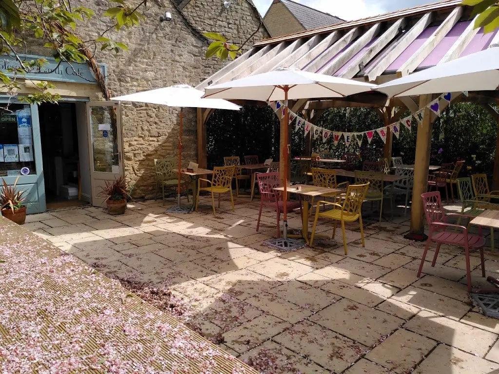 Cherry Tree Cafe_Eynsham_slider_image_1