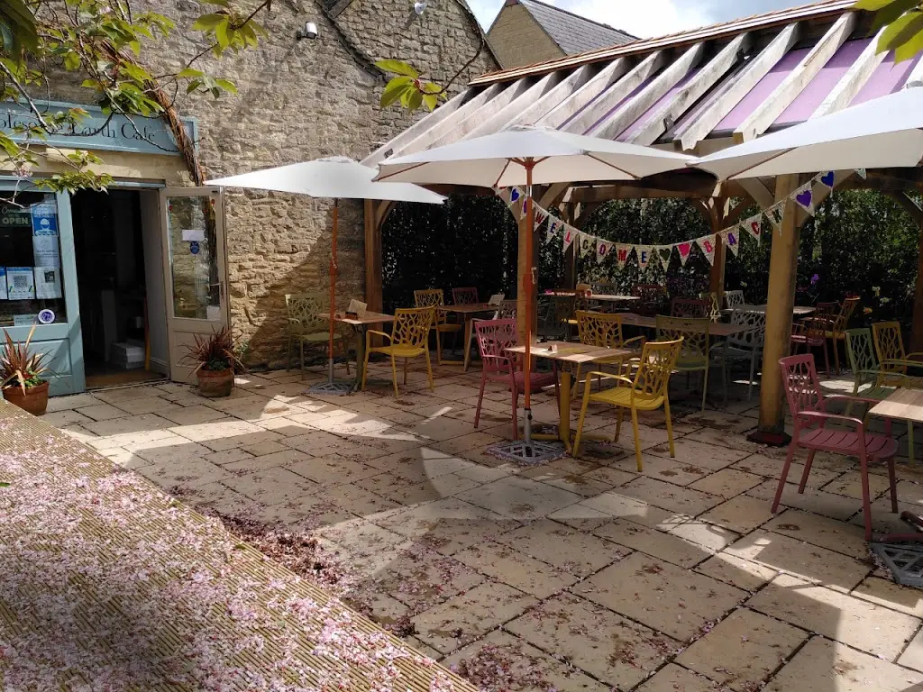 Cherry Tree Cafe_Eynsham_slider_image_3